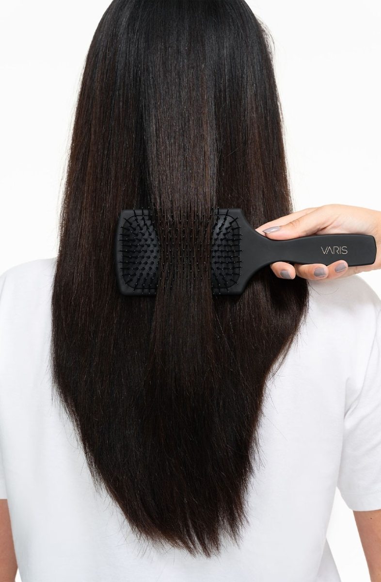 VARIS Paddle Brush